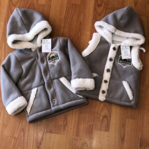 Campera y chaleco corderito “bb” únicamente 2 colores talles desde 0 al 2